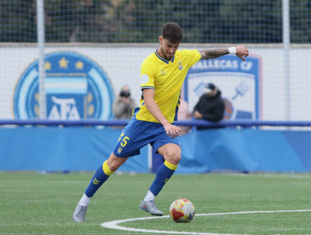 El conjunto grancanario cayó duramente derrotado este domingo contra el Rayo Vallecano B en el resultado más abultado de la temporada. Vea las fotos de Jorge Collado para udlaspalmas.NET.