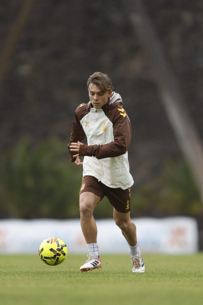 El mediocentro italiano de la Unión Deportiva Las Palmas ya es considerado por Transfermarkt como uno de los jugadores más valiosos de la categoría de plata del fútbol español. El trabajo de la dirección deportiva de la Unión Deportiva Las Palmas durante el pasado verano ha dejado luces y sombras que se han ido viendo