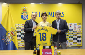 Helguera abre la puerta a nuevos fichajes pero receta «tranquilidad»