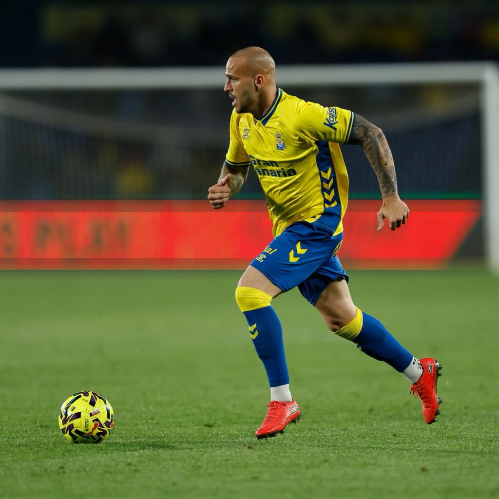 El delantero grancanario de la Unión Deportiva Las Palmas explica lo vivido durante todos estos últimos meses donde ha estado alejado de los focos tras operarse de la rodilla en el mes de julio. Del 16 de julio de 2025 hasta el 21 de febrero de 2026 han pasado muchos meses desde que Sandro Ramírez