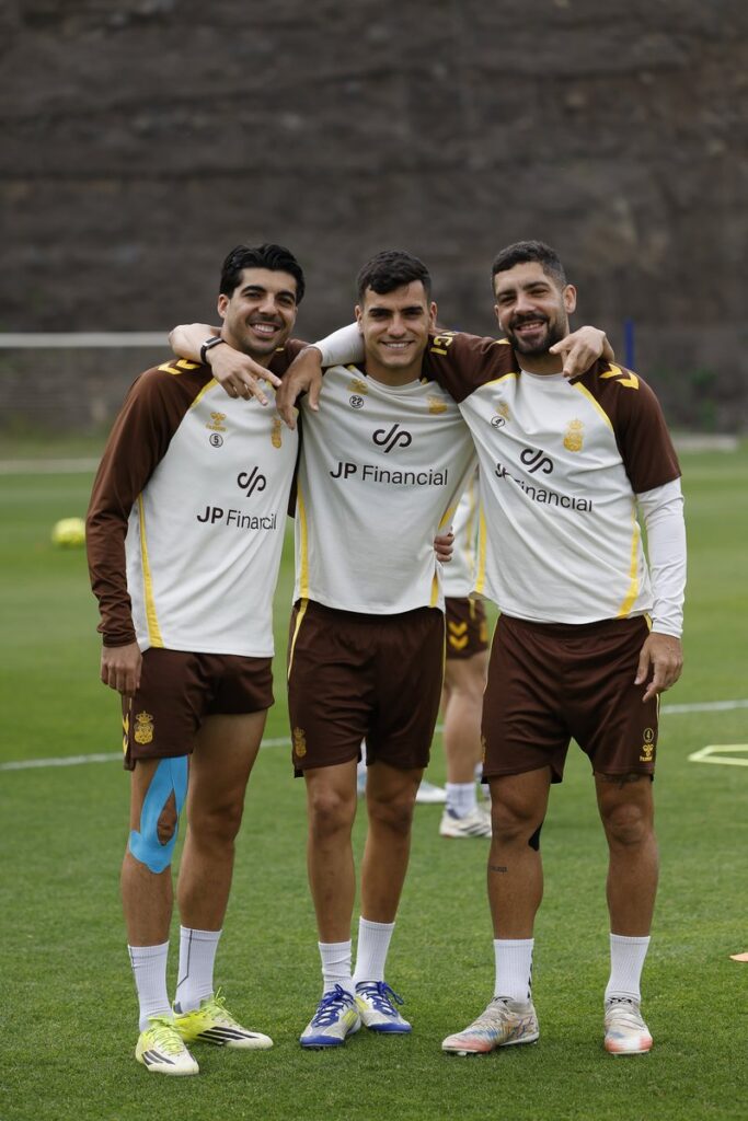 El presidente de la Unión Deportiva Las Palmas destacó la importancia de los tres partidos que el conjunto grancanario afronta en menos de ocho días. Sociedad Deportiva Eibar (domingo a las 13:00 horas), Granada (jueves a las 18:00 horas) y Huesca (domingo a las 17:30 horas) son los tres rivales a los cuales se medirá