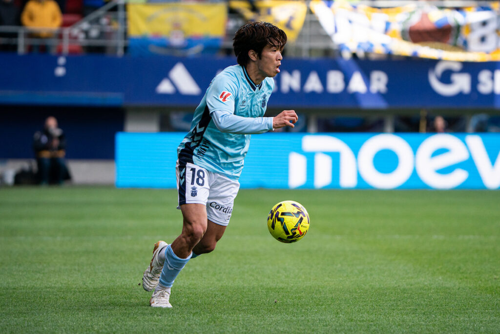 Taisei-Eibar | udlaspalmas.NET El conjunto grancanario estrenó este sábado su quinta equipación de la temporada, un equipaje especial para la jornada 'retro' promovida por LaLiga y que no dio 'suerte' en La Rosaleda. Por primera vez en la historia, la Unión Deportiva Las Palmas ha hecho uso de una quinta equipación durante una temporada. Tras volver a recuperar