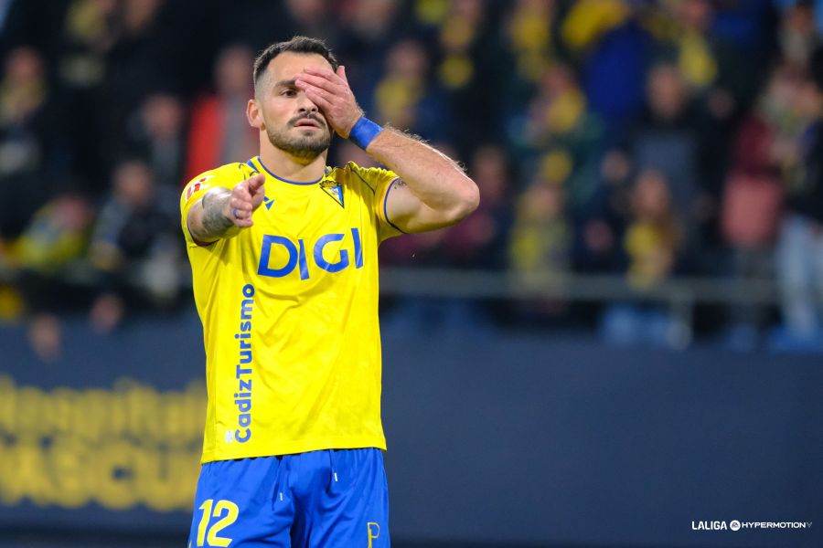 El conjunto cadista es actualmente uno de los equipos que menos goles ha marcado en la categoría de plata del fútbol español y tiene lesionado desde hace más de tres meses a su máximo goleador. Iuri Tabatadze no juega con el Cádiz desde el pasado 18 de enero contra el Albacete. Aquel día, el ariete