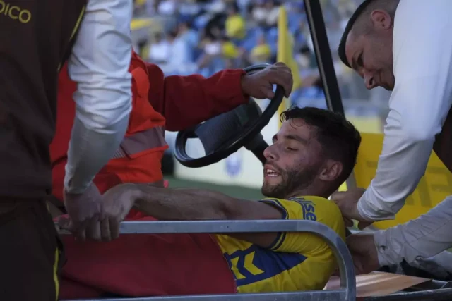 Enzo Loiodice lesión Granada