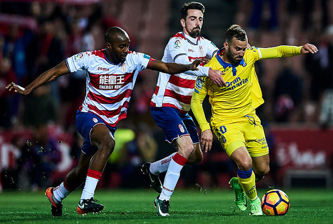 El '10' de la Unión Deportiva Las Palmas cumplió este viernes su partido número cien en el conjunto grancanario, donde está inmerso en su tercera etapa de amarillo. Tres etapas distintas y cuatro temporadas distintas defendiendo los colores de la Unión Deportiva Las Palmas ha necesitado Jesé Rodríguez para llegar a los cien partidos oficiales