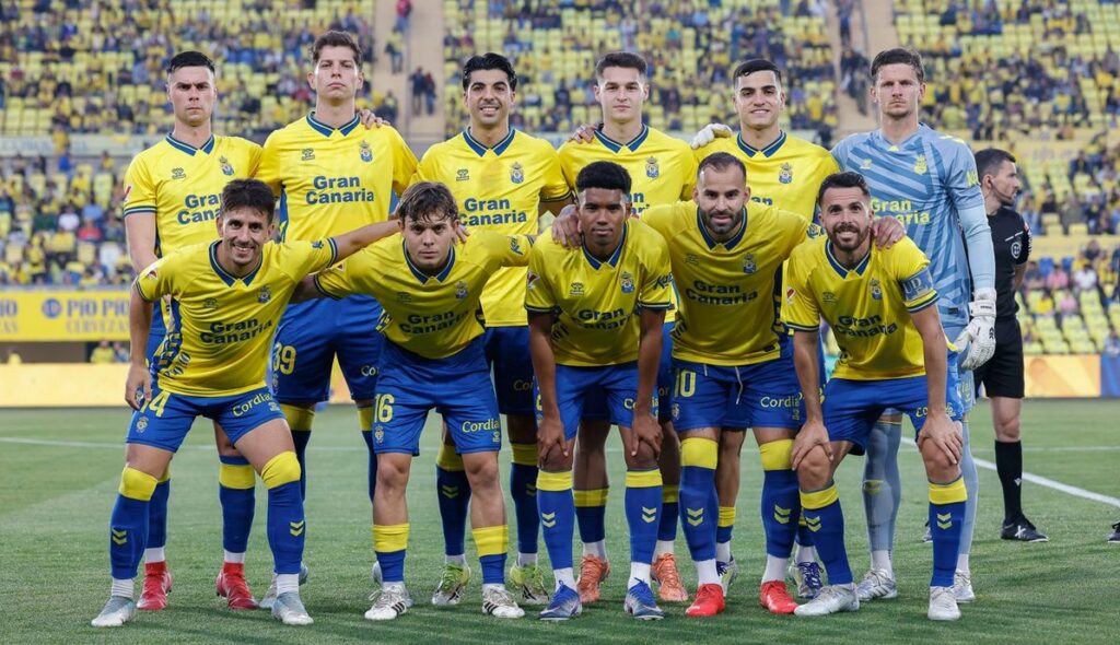 El conjunto grancanario ha conseguido cuatro victorias en los últimos cinco partidos, siendo uno de los mejores equipos de la categoría de plata del fútbol español en el mes de abril. El mes de abril le ha devuelto la ilusión a la Unión Deportiva Las Palmas. El cuarto mes del año ha llegado a su