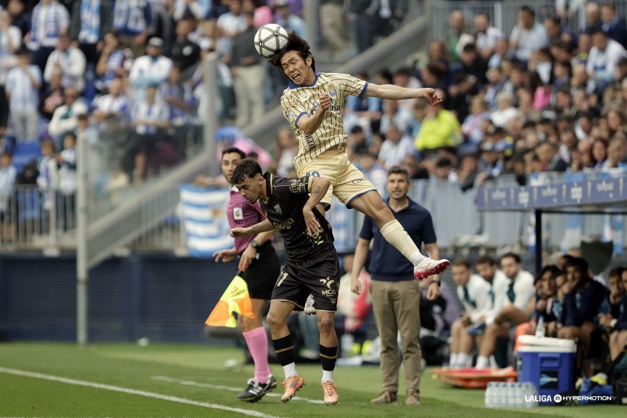 Taisei Miyashiro Málaga | udlaspalmas.NET El conjunto grancanario fue capaz de competir ante el Málaga hasta que el primer gol andaluz cambió por completo el signo del encuentro y hundió a los amarillos. Jesé Rodríguez perdonó un mano a mano en la primera parte. Las Palmas estuvo a merced del Málaga durante algunos minutos. Los amarillos pierden el golaverage contra