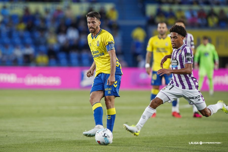 LAS NOTAS | Consulte las notas individuales de la UD Las Palmas en el encuentro ante el Real Valladolid en la victoria por 2-1, que le sitúa en cuarta posición a dos puntos del ascenso directo. Dinko Horkas (5). Sin trabajo. Salvo una atajada en el último minuto –era fuera de juego–, no tuvo prácticamente