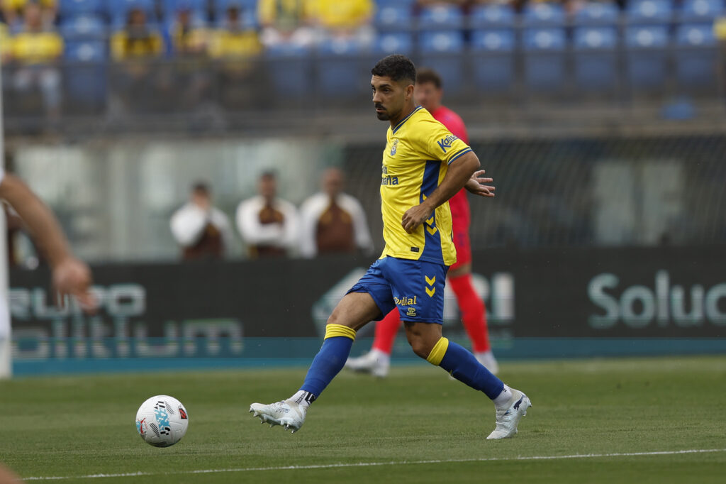 El '4' de la Unión Deportiva Las Palmas fue uno de los jugadores que peor asimiló el descenso de categoría y ahora sobre el terreno de juego tiene la oportunidad de ser clave en el centro de la defensa. Como en cualquier circunstancia de la vida, no todas las personas reaccionan de la misma manera
