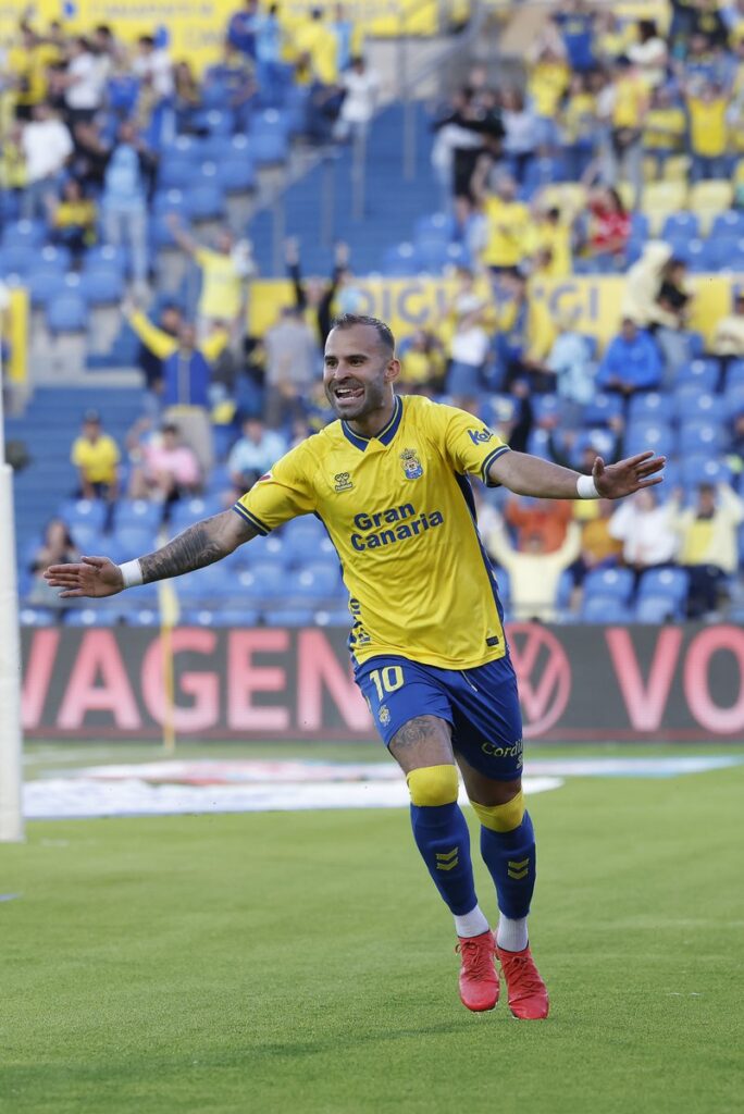 La versión más feliz del delantero grancanario se presentó este jueves en la sala de prensa, donde se mostró orgulloso de haber cumplido su palabra tras su presentación a final del mes de julio. Jesé Rodríguez está feliz en la Unión Deportiva Las Palmas. A las puertas de la finalización de su contrato, solo piensa
