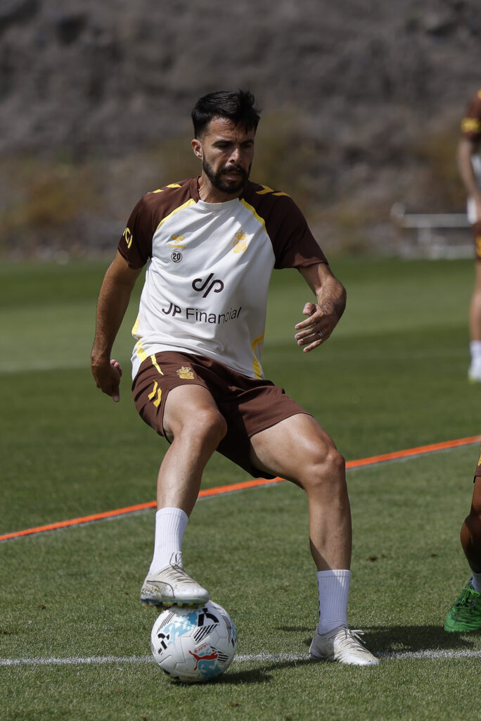 Uno de los capitanes de la Unión Deportiva Las Palmas mandó un mensaje de exigencia de cara al partido decisivo de la temporada y asegura que para él, no ascender sería un 'fracaso'. A las puertas de la última jornada de LaLiga Hypermotion y del que podría ser el último partido de la temporada, la