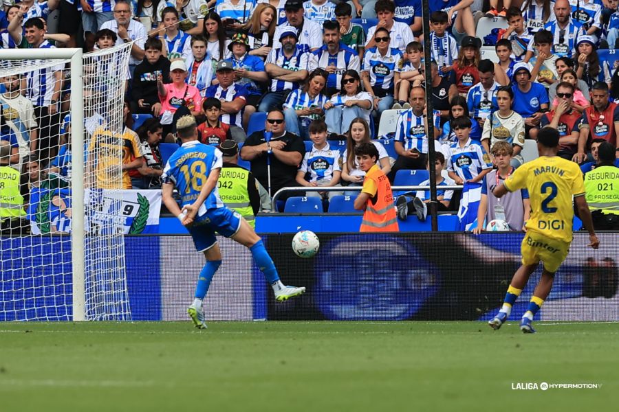 Marvin Park Deportivo0 | udlaspalmas.NET El conjunto grancanario se mete en promoción de ascenso tras hacer sus deberes y ganar en Riazor en un partido donde fue de más a menos y acabó llevándose algún susto ante un Deportivo sin dientes. Kirian Rodríguez y Marvin Park encaminaron el partido antes de los veinte minutos. Jesé Rodriguez falló dos ocasiones claras.