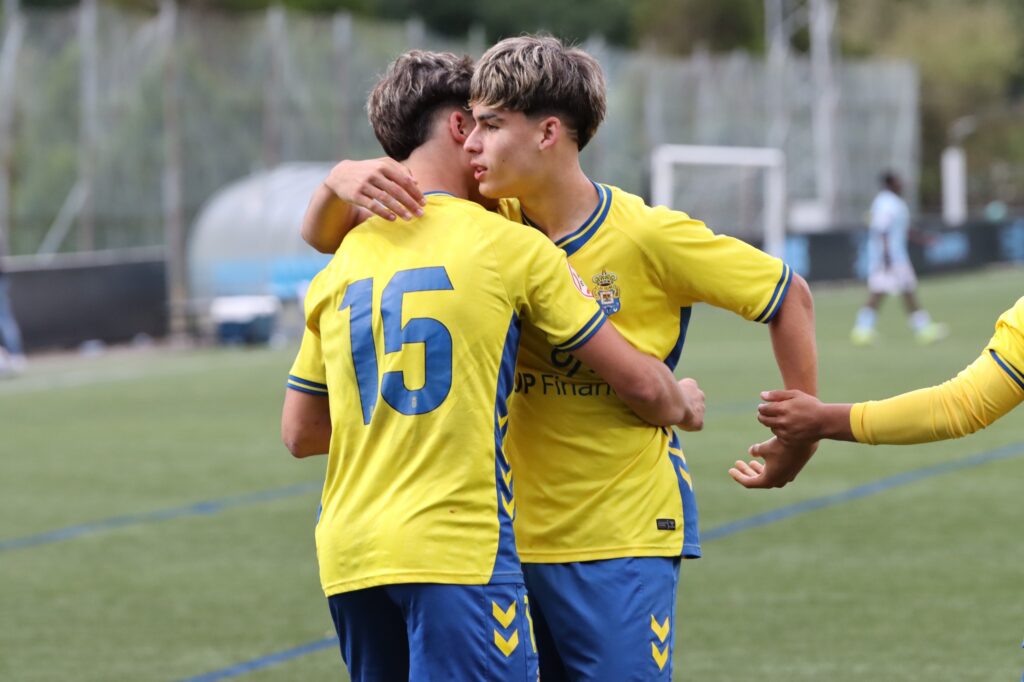 El conjunto grancanario consiguió el pase a la final four en una épica tanda de penaltis tras empatar la eliminatoria en los instantes finales. Vea las mejores fotos de David Rodríguez para udlaspalmas.NET de una tarde histórica para la Unión Deportiva Las Palmas.