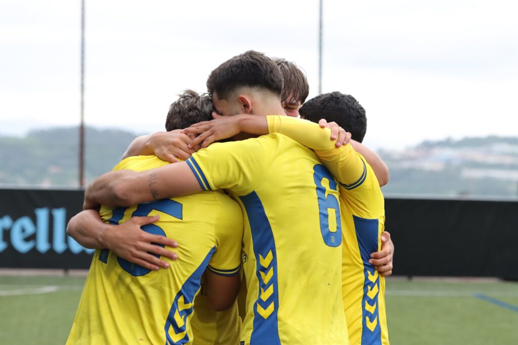El conjunto grancanario consiguió el pase a la final four en una épica tanda de penaltis tras empatar la eliminatoria en los instantes finales. Vea las mejores fotos de David Rodríguez para udlaspalmas.NET de una tarde histórica para la Unión Deportiva Las Palmas.