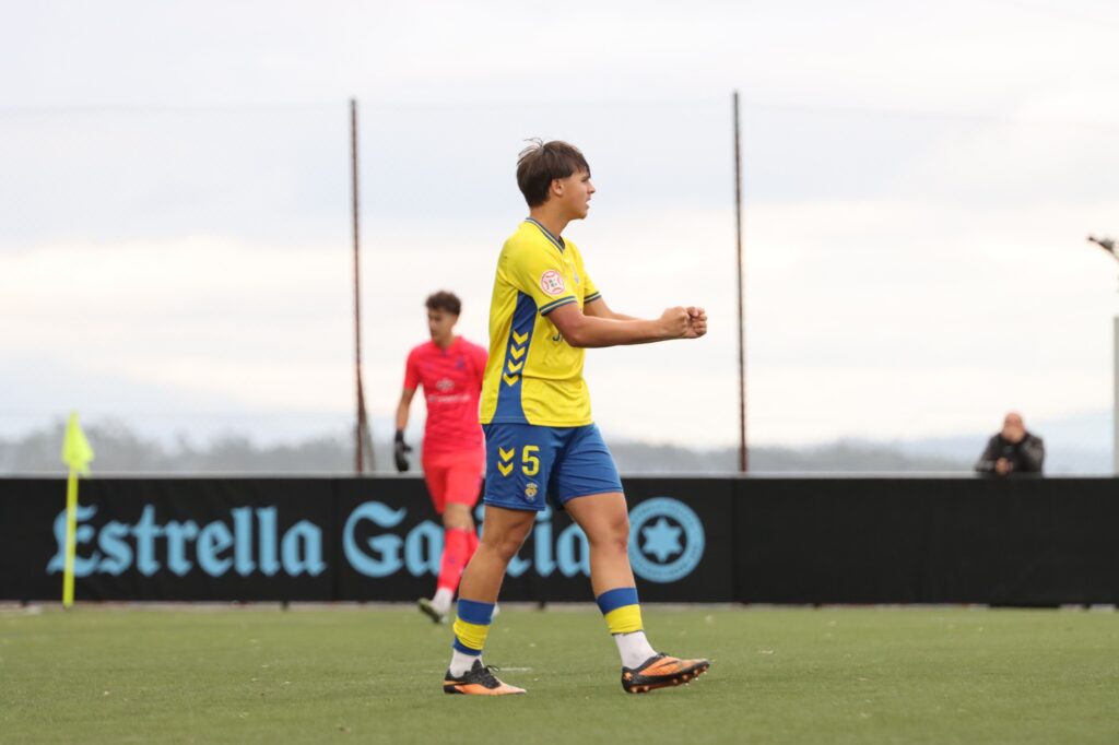 El conjunto grancanario consiguió el pase a la final four en una épica tanda de penaltis tras empatar la eliminatoria en los instantes finales. Vea las mejores fotos de David Rodríguez para udlaspalmas.NET de una tarde histórica para la Unión Deportiva Las Palmas.