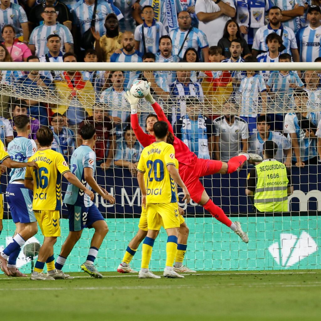 Dinko Horkas Málaga | udlaspalmas.NET El conjunto grancanario y las dos principales categorías del fútbol español se pondrán en marcha dentro de dos meses. Está previsto que LaLiga Hypermotion finalice el 6 de junio. La promoción de ascenso se comprimiría en apenas doce días. LaLiga Hypermotion comenzará dentro de dos meses. El pasado martes por la mañana, las Juntas de