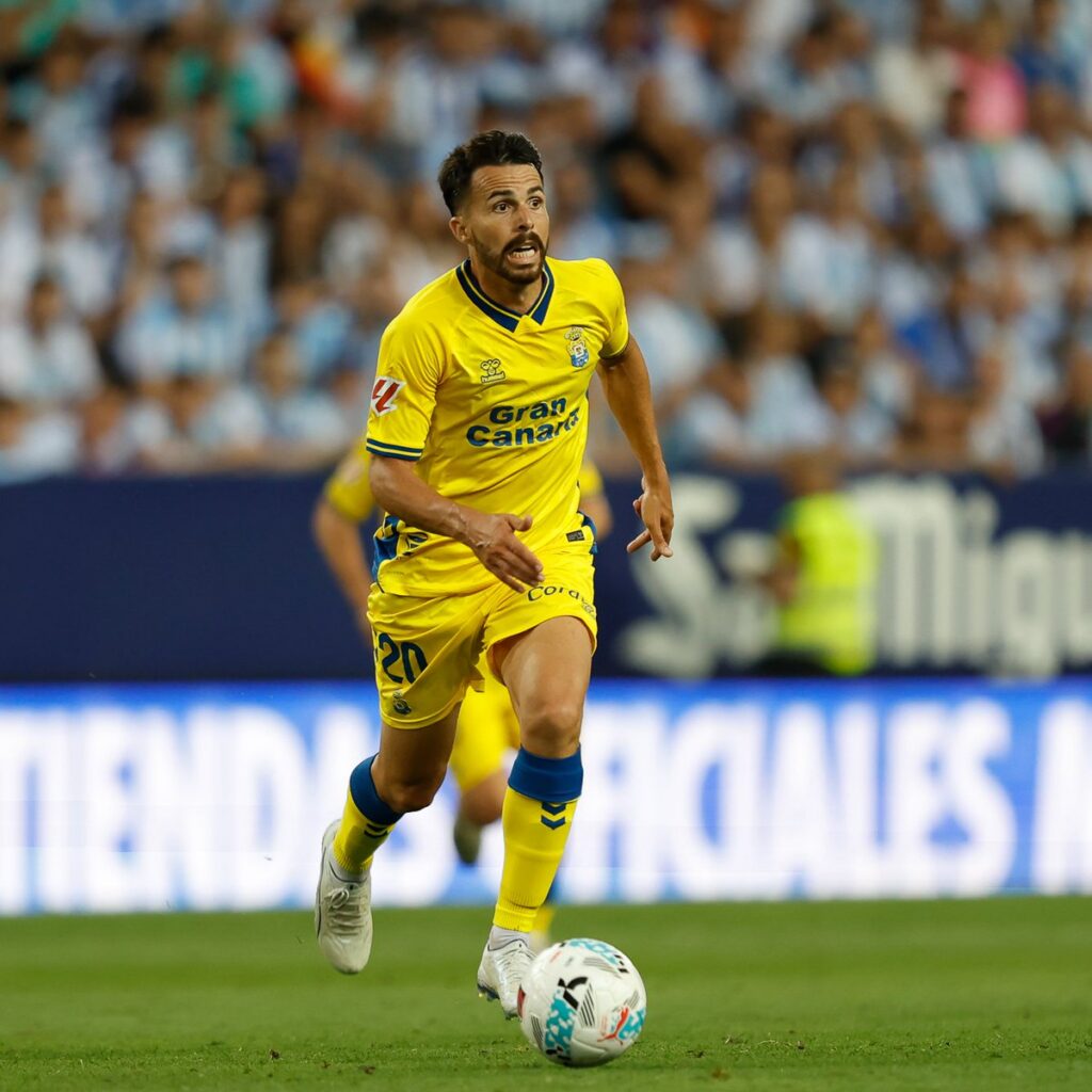 Kirian Rodríguez Málaga | udlaspalmas.NET La Unión Deportiva Las Palmas cuenta ahora mismo con 16 jugadores que tienen contrato además de otros jugadores que tocan la puerta del primer equipo como Iván Medina. Una nueva 'revolución' viene en camino para la Unión Deportiva Las Palmas. Un verano más, el conjunto grancanario llegará a las dos cifras en materia de incorporaciones,