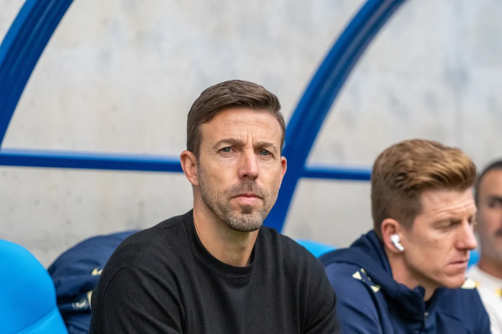 Luis Garcia | udlaspalmas.NET El técnico asturiano, en una extraña situación, decide dar largas en los últimos días en la UD Las Palmas dándole calabazas en las últimas horas. En la UD Las Palmas ya tienen una alternativa después de la espantada de García. Horas extrañas y frenéticas en la UD Las Palmas. Horas de decepción y de cero