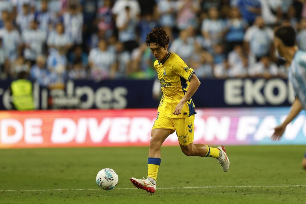 Taisei Miyashiro Málaga | udlaspalmas.NET La Unión Deportiva Las Palmas tiene encima de la mesa la posibilidad de ejecutar varias opciones de compra de jugadores cedidos o la renovación 'automática' de jugadores que acaban contrato. Hasta un total de catorce jugadores acaban este próximo 30 de junio su vinculación con la Unión Deportiva Las Palmas. Hay salidas que ya están
