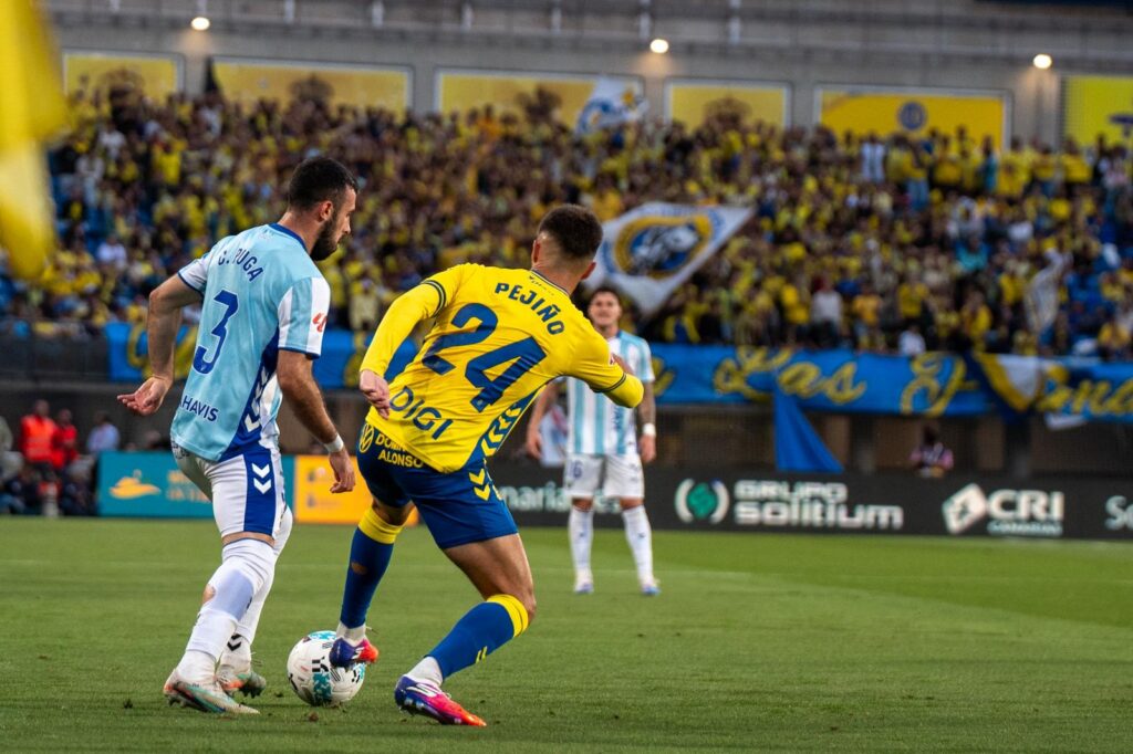 WhatsApp Image 2026-06-07 at 220321 4 | udlaspalmas.NET FOTOGALERÍA | Vea las mejores fotografías de la derrota en la ida del play-off entre la UD Las Palmas y el Málaga (0-1). La eliminatoria se decidirá el miércoles en La Rosaleda. Vea la FOTOGALERÍA: