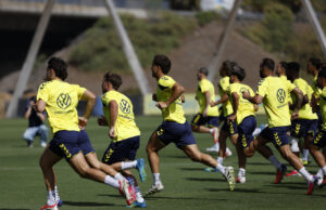 Las Palmas viaja a Marbella con 32 jugadores