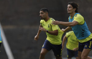 Álex Suárez, entre algodones para la visita amarilla a Cádiz