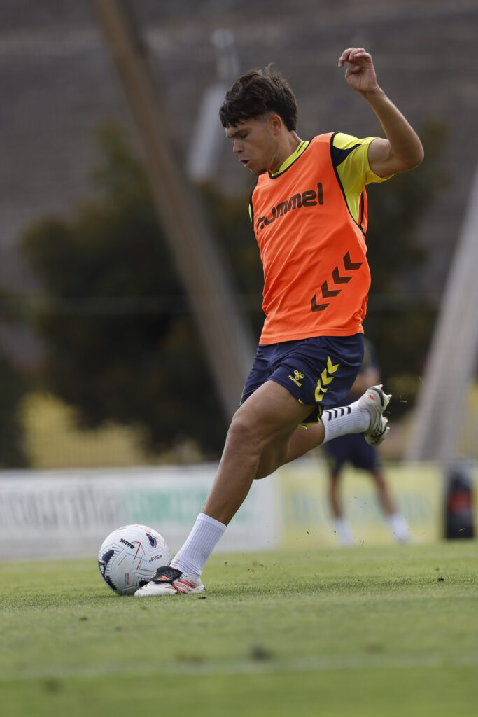 El mediocentro pacense fue unas de las notas positivas del último partido contra el Leganés y en su primer partido completo con el primer equipo dejó ver que es un candidato más al once titular. Cada vez que tiene la oportunidad, Iñaki González suele demostrar que está hecho para grandes cosas. Desde su llegada a