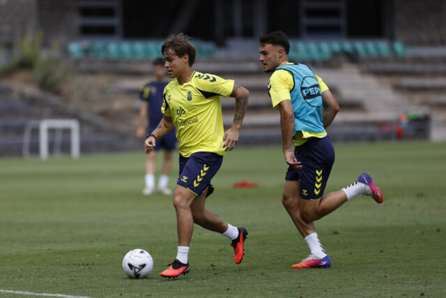 Jeremía Recoba entrenamiento