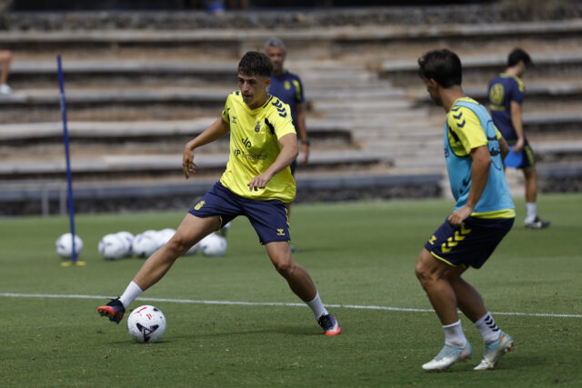 Mateo Aćimović entrenamiento