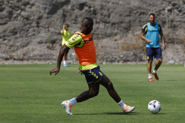 Nicholas Opoku entrenamiento1