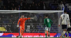 Las Palmas se interesa en el portero inglés Tommy Setford