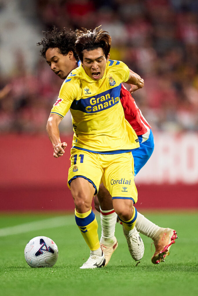 Taisei Miyashiro Girona1 | udlaspalmas.NET El atacante japonés se ha destapado como uno de los mejores jugadores de la Unión Deportiva Las Palmas en este inicio liguero y ha sido elegido el mejor jugador de toda Segunda División en el mes de agosto. Taisei Miyashiro no deja de crecer en la Unión Deportiva Las Palmas. Este sábado volvió a cuajar