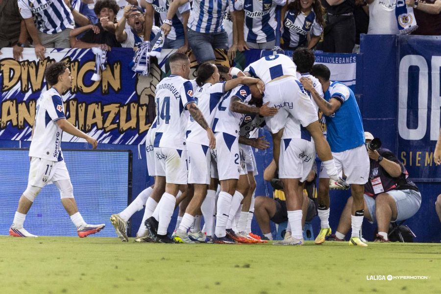 218b84bdab8ab92fce3cb3eba2a64733 | udlaspalmas.NET El equipo de Rubén Albés consigue igualar el mejor inicio liguero del conjunto madrileño en su historia dentro de la categoría de plata del futbol español. El Club Deportivo Leganés quiere volver a Primera División. El conjunto madrileño quiere volver a la élite del fútbol español, donde ha estado en cinco de las últimas once