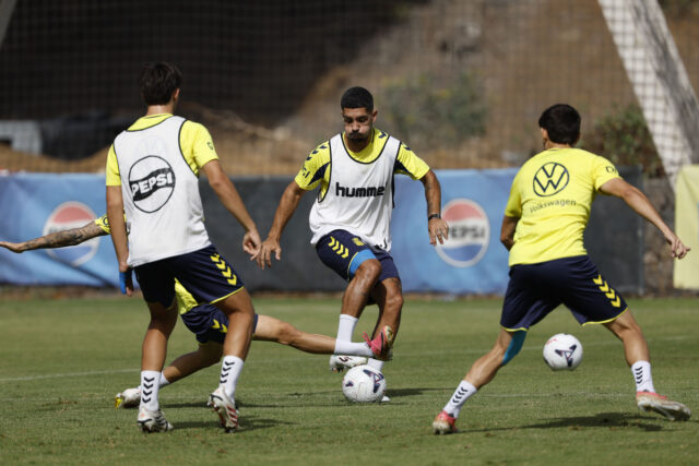Álex Suárez entrenamiento