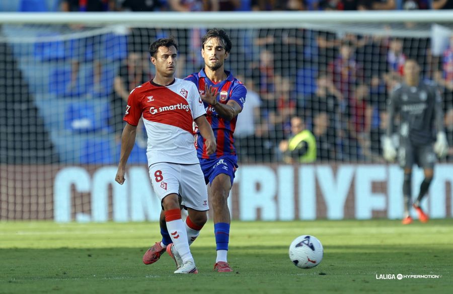 Ander Madariaga | udlaspalmas.NET El conjunto armero está registrando el mejor inicio histórico en el fútbol profesional y el equipo de Rubén de la Barrera intentará cortar la dinámica del equipo vasco. La Unión Deportiva Las Palmas vuelve a tener por delante un reto mayúsculo. Otra vez el equipo de Rubén de la Barrera tiene delante un reto ante