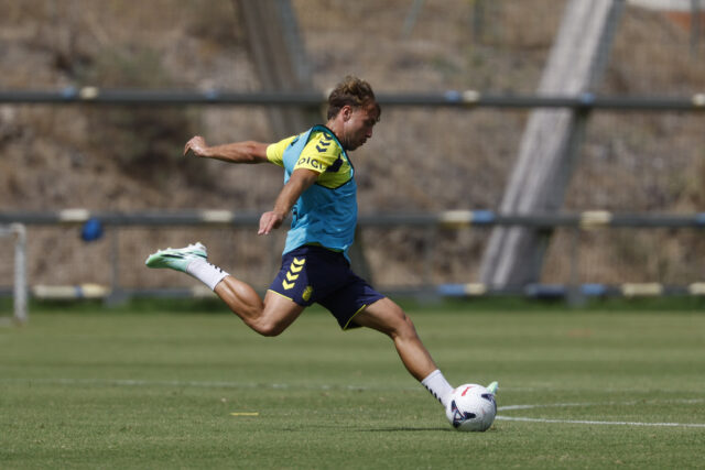 Elías Romero entrenamiento