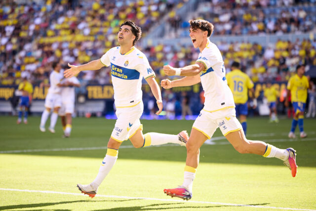 Enrique Clemente y Valentín Pezzolesi gol Cádiz