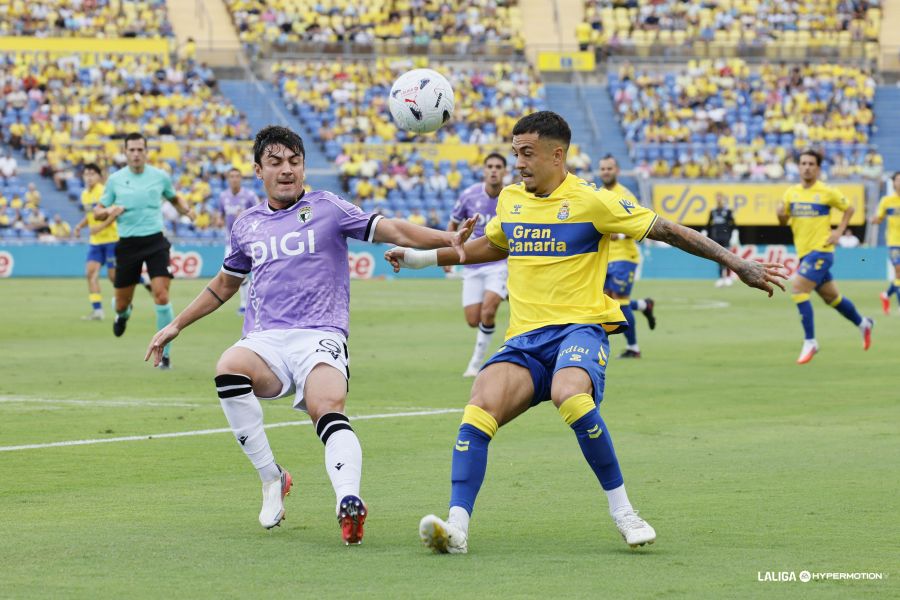Iván Jaime Burgos | udlaspalmas.NET El conjunto grancanario realizó una gran primera parte, quizás la mejor de la temporada, y se adelantó con un gol de Jesé Rodríguez. Una serie de errores en defensa permitieron el empate del Burgos, que acabó remontando el partido en el último minuto con otro fallo defensivo. Los amarillos dejaron escapar un partido que pudo