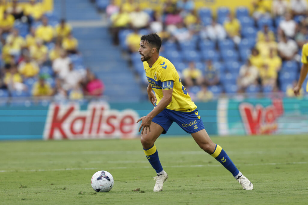 Kirian Rodríguez Burgos | udlaspalmas.NET El capitán de la Unión Deportiva Las Palmas desveló tras el partido contra el Burgos que desde julio rondaba la posibilidad de haber vuelto a recaer hasta que este miércoles le informaron de que todo estaba bien. Mientras el pasado miércoles descansaba la Unión Deportiva Las Palmas, Kirian Rodríguez vivía en su intimidad uno de