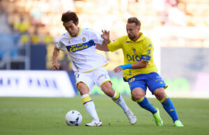 Taisei Miyashiro, elegido mejor jugador de agosto de LaLiga Hypermotion
