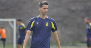Albert Sánchez dirige su primera sesión con la Unión Deportiva