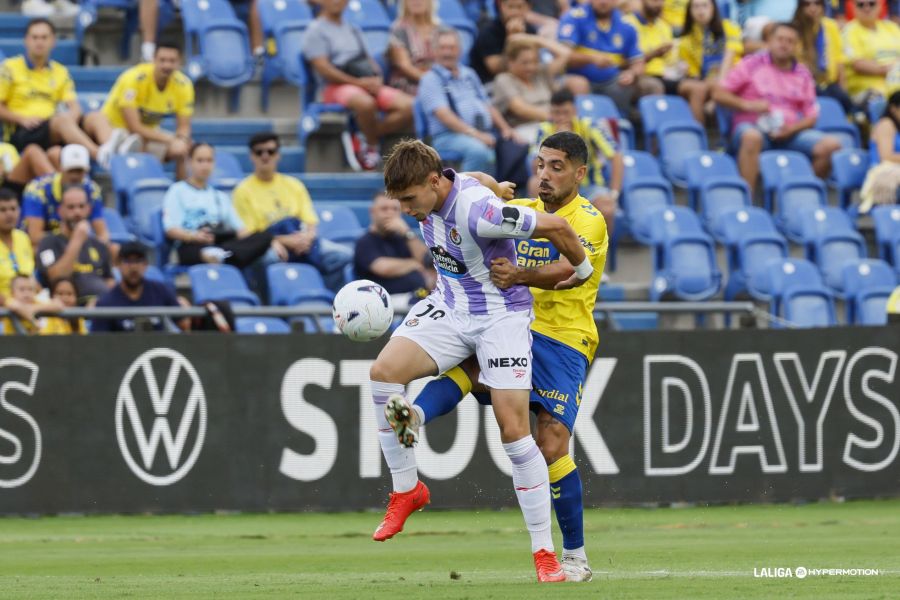 Álex Suárez Valladolid | udlaspalmas.NET El entrenador de la Unión Deportiva Las Palmas ha tenido que recurrir a siete líneas defensivas distintas y nunca ha podido repetir defensa de un partido a otro en las ocho primeras jornadas de LaLiga Hypermotion. La enfermería de la Unión Deportiva Las Palmas está repleta casi desde el inicio de la temporada. Si hay