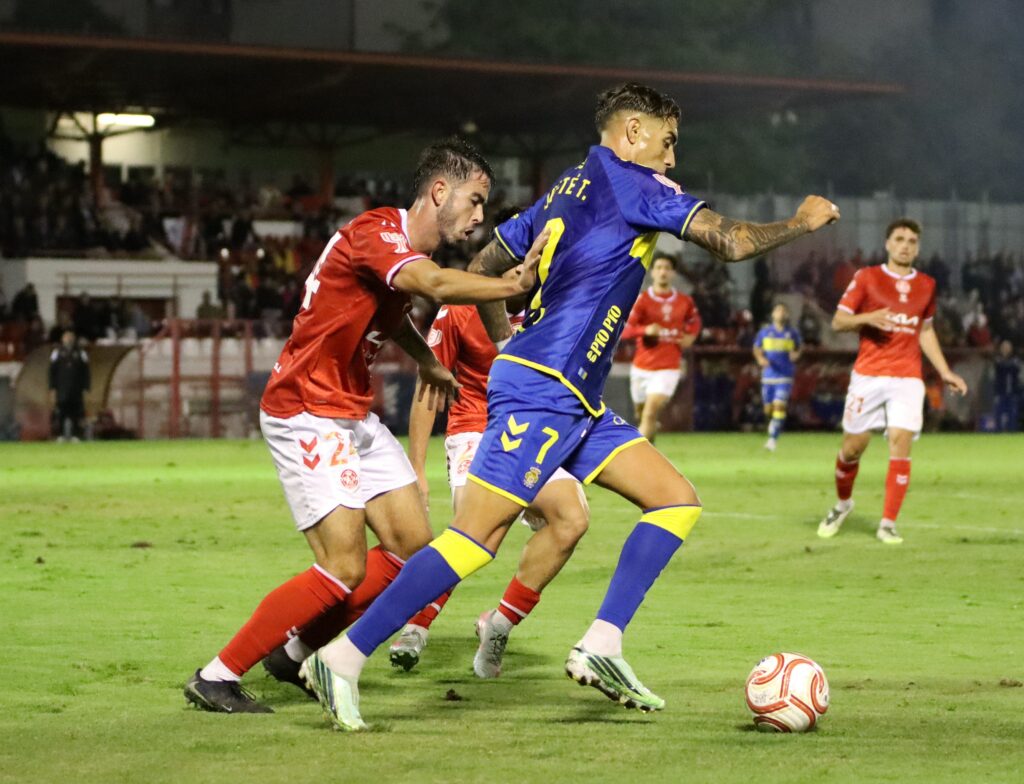 La Unión Deportiva Las Palmas superó la primera ronda de la Copa del Rey y ya espera rival para una eliminatoria que se jugará a inicios del mes de diciembre. La Unión Deportiva Las Palmas se clasificó este martes para la segunda de la Copa del Rey. Lo que a priori parece casi una anécdota,