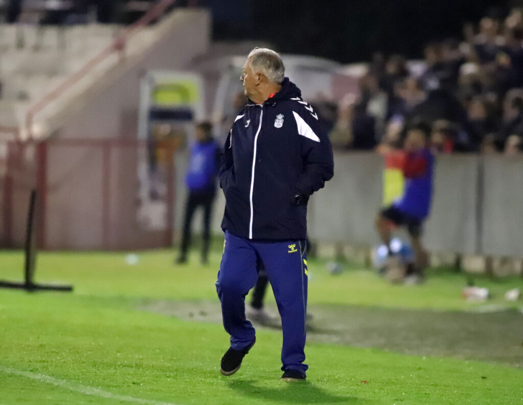 Juan Manuel Rodríguez, Alcalá | udlaspalmas.NET El entrenador de la Unión Deportiva Las Palmas podría estar en sus últimos días al frente del conjunto grancanario tras conseguir dos victorias consecutivas. La Unión Deportiva Las Palmas trabaja para buscar un nuevo entrenador que sea el elegido para dirigir al conjunto grancanario hasta el final de temporada. Todo hace indicar que ese hombre