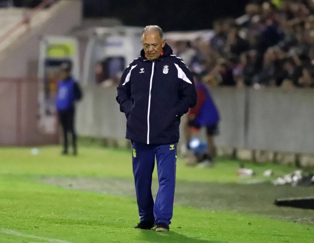 El técnico de la Unión Deportiva Las Palmas sorprendió en la Copa del Rey con la gestión del retorno de Ale García y Jeremía Recoba. El transcurso del partido le dio la razón al técnico grancanario. La enfermería de la Unión Deportiva Las Palmas tiene dos huéspedes menos. Ale García y Jeremía Recoba volvieron este