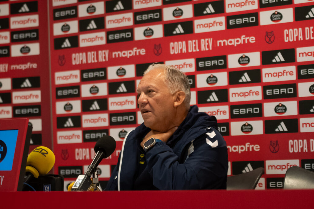 Juan Manuel Rodríguez mandó un mensaje que ahora cobra mayor trascendencia al término del partido contra el Alcalá. El técnico grancanario apeló a la importancia del aspecto mental durante su corta etapa como entrenador interino. Juan Manuel Rodríguez no es nuevo en esto de ser entrenador de la Unión Deportiva Las Palmas. Aunque de puertas