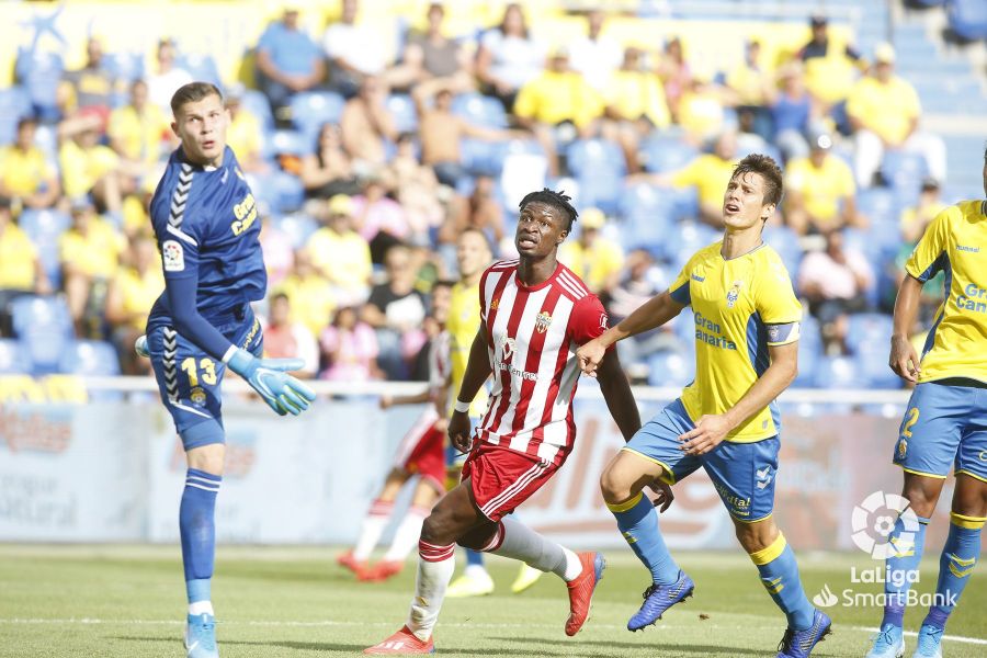 Josep Martínez Almería | udlaspalmas.NET La Unión Deportiva Las Palmas recibió este sábado una de sus derrotas más abultadas en la categoría de plata del fútbol español desde su traslado al Estadio de Gran Canaria. El Recreativo de Huelva infringió la mayor goleada (0-4) en Siete Palmas. 0-3. Un resultado que pocas veces se da en el Estadio de Gran